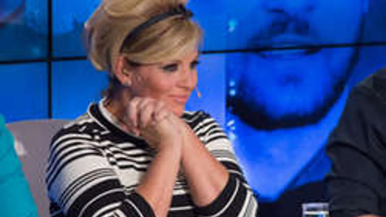 Karácsonyi ajándék: újabb fotón Liptai Claudia kisfia