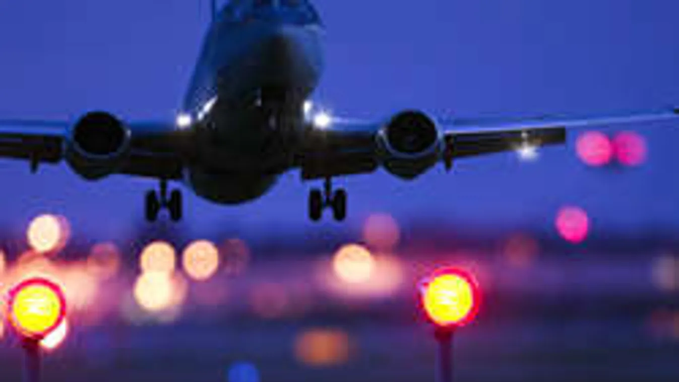 Kényszerleszállás: Pokolgépet találtak a Párizsba tartó repülőn