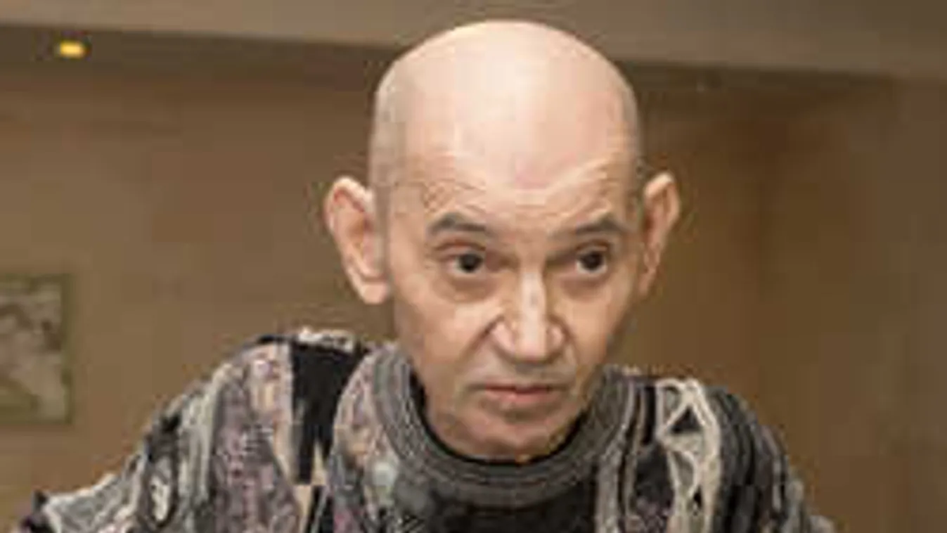 Nem bírja a kánikulát Paudits Béla