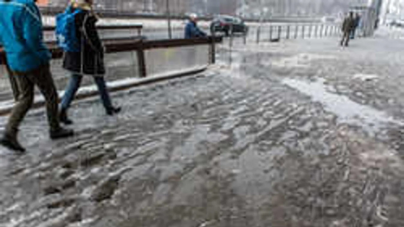Eddig csúszkáltunk - most meg a latyakba fulladunk