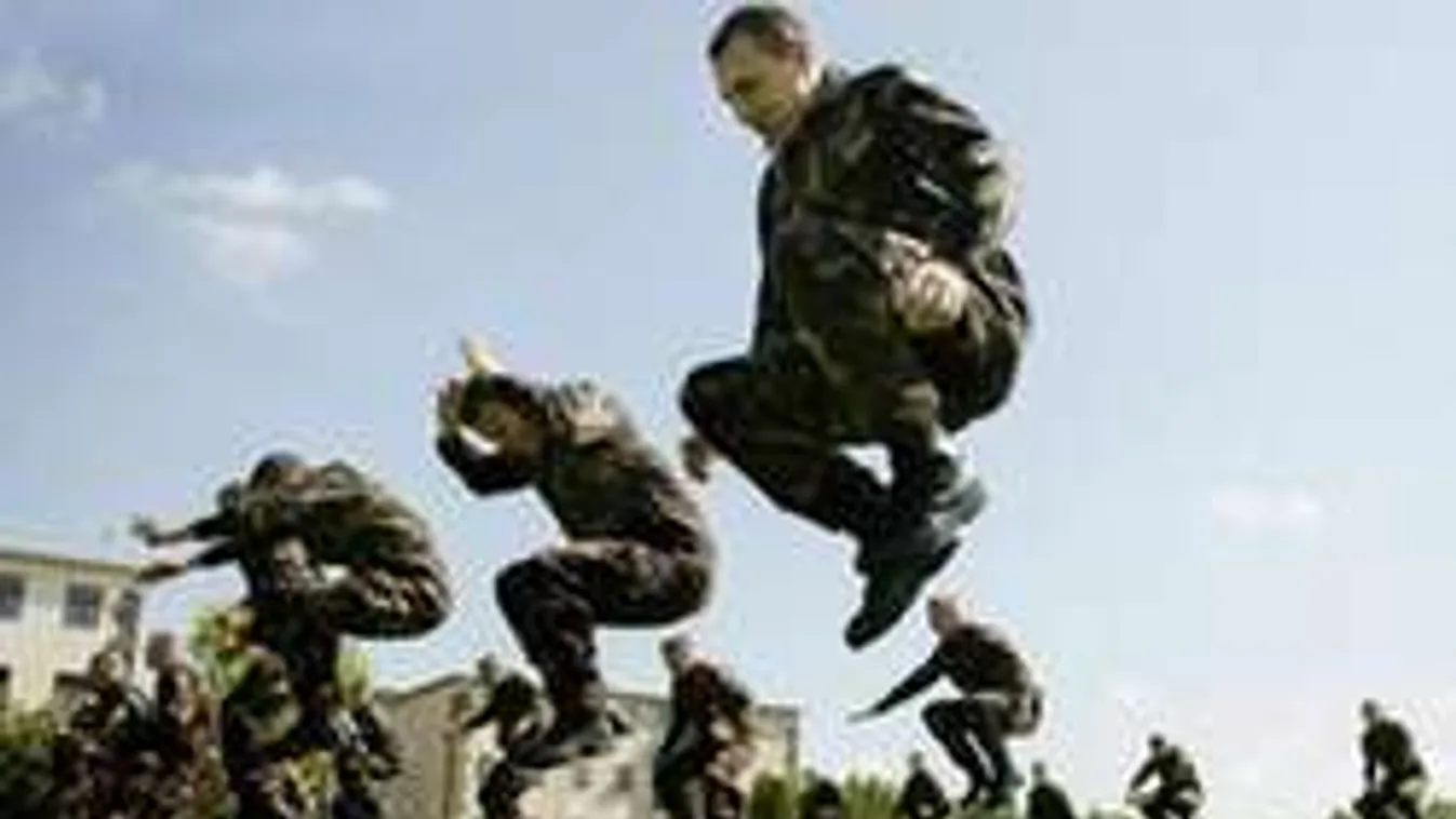 Most mutasd meg, hogy hazafi vagy-e, vagy csak a szád jár ?!