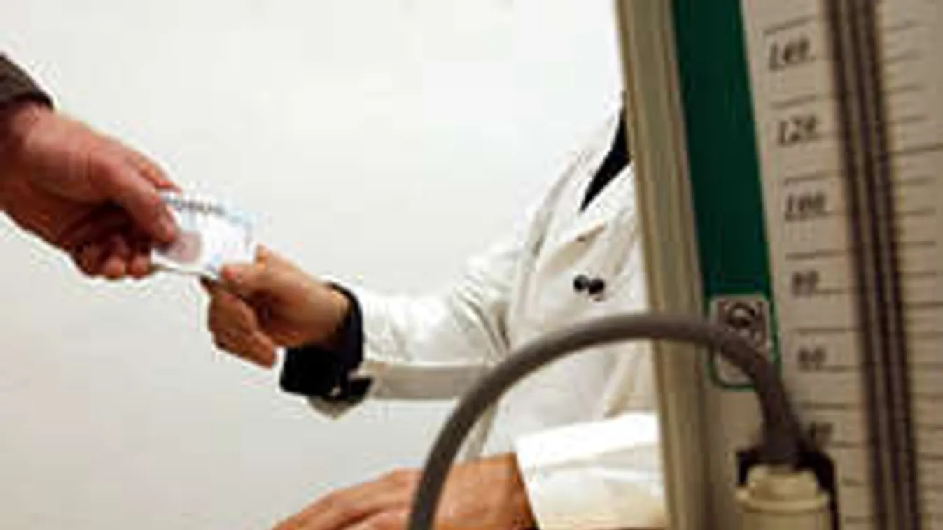 Botrány: Hálapénz miatt rúghatják ki a Honvéd kórház sebészét