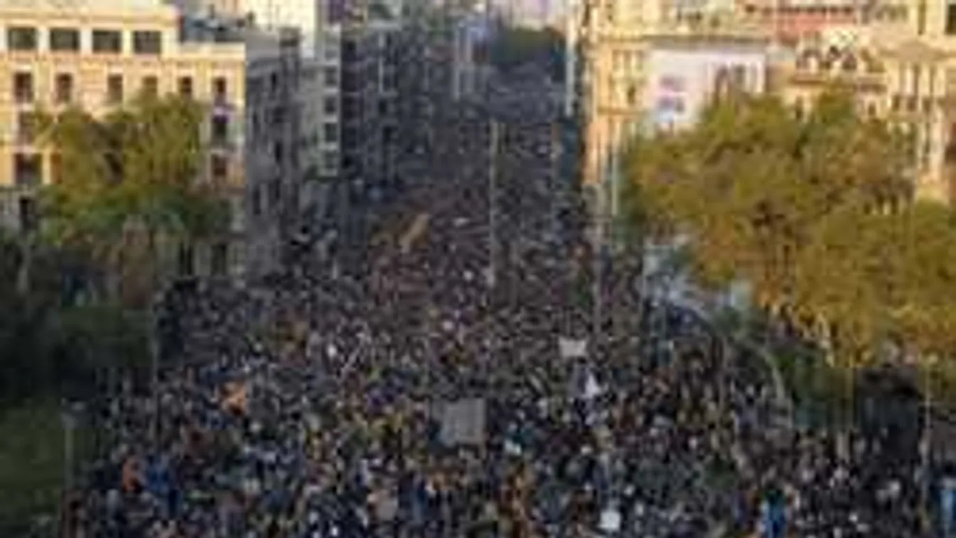 Kemény szavak: miért nem bombázzuk le Madridot?