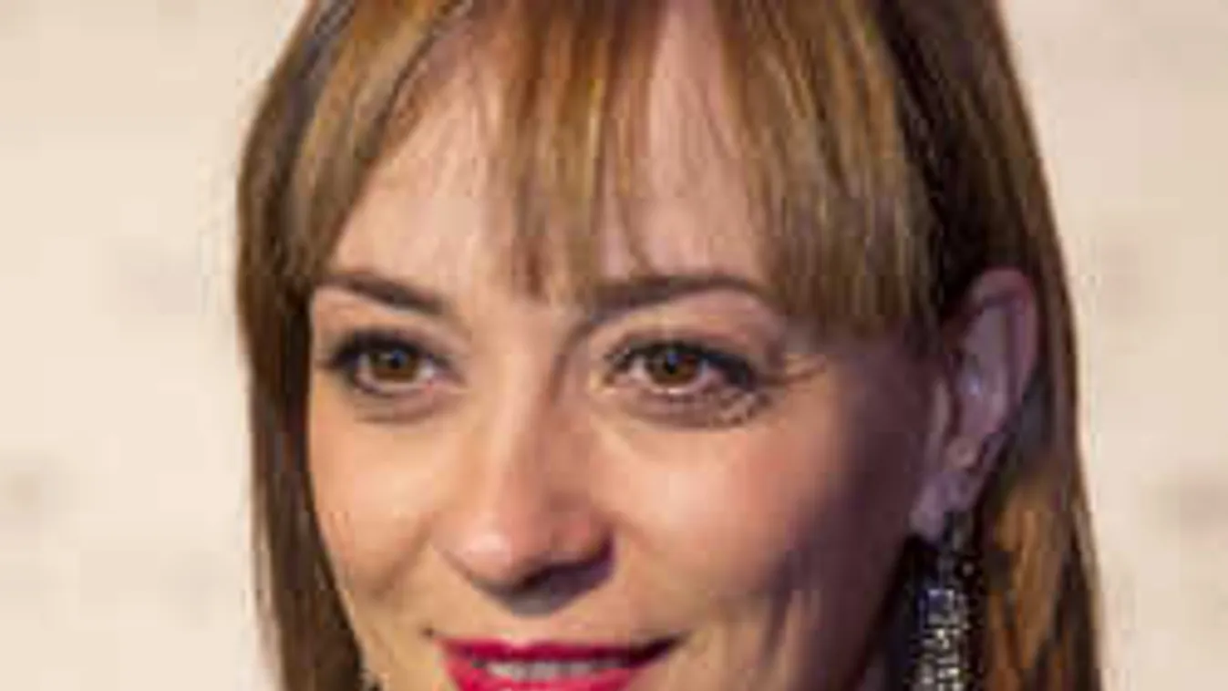 Örömhír, gyermeket vár a negyvenes gyönyörű magyar sztár!