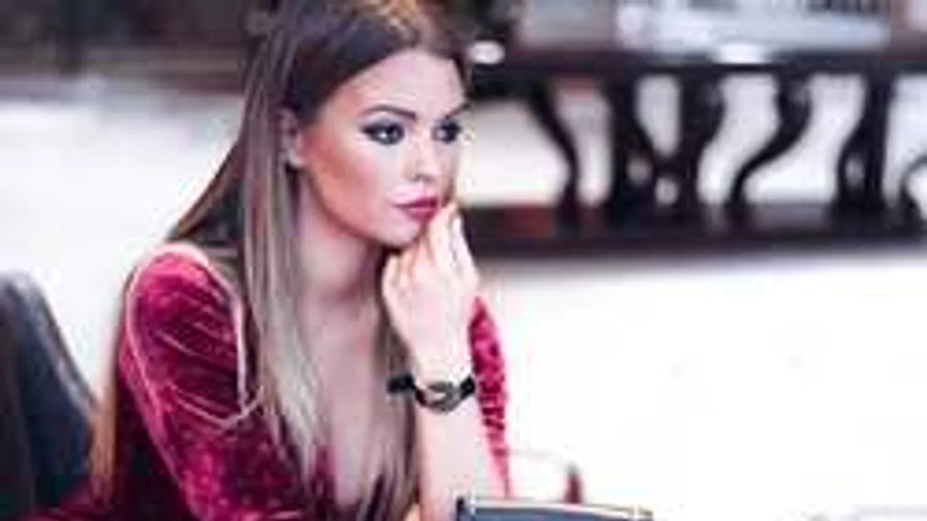 Kommentháború! Kárpáti Rebekának csúnyán beszóltak!