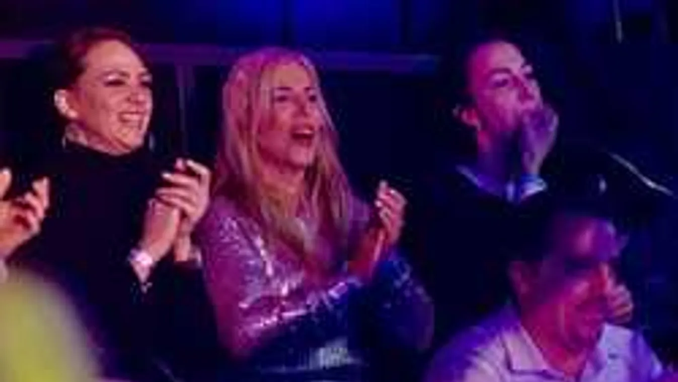 Lesifotók a Sztárban Sztár meg egy kicsi stúdiójából