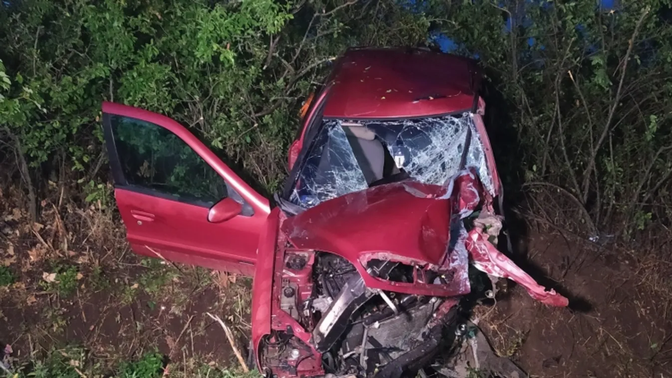 Megrázó képeket kaptunk a gyöngyösi tragédia helyszínéről: felismerhetetlenségig roncsolódott az autó