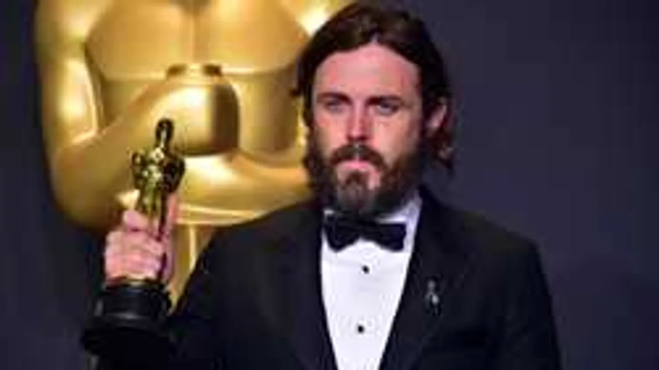 Válik a szexuális ragadozó sztárszínész, felesége nem bírta tovább