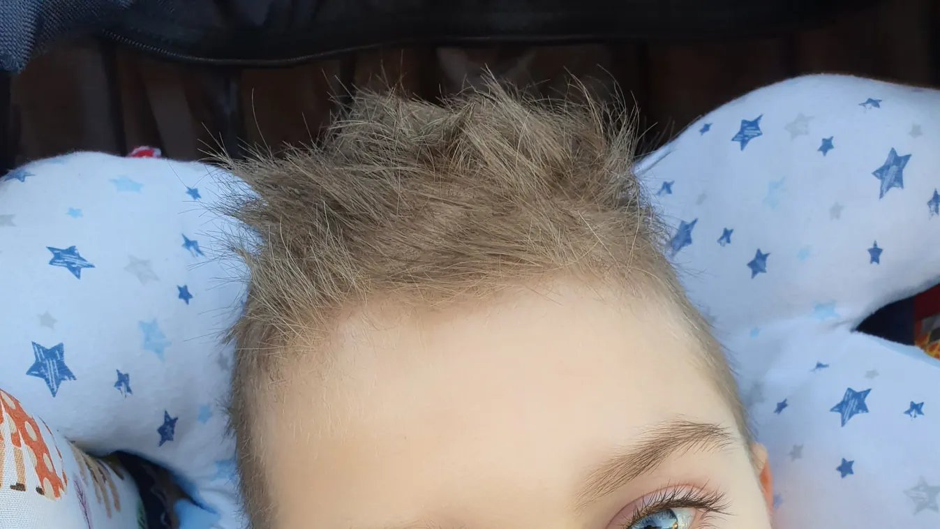 Különleges műtét szabadíthatja meg a magyar kisgyereket a kínoktól