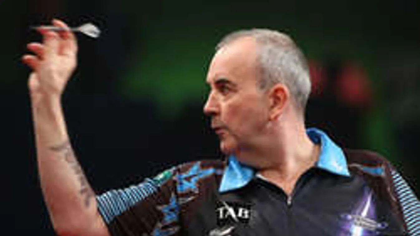 Női mellekkel dobták fel a darts-vb sztárjait