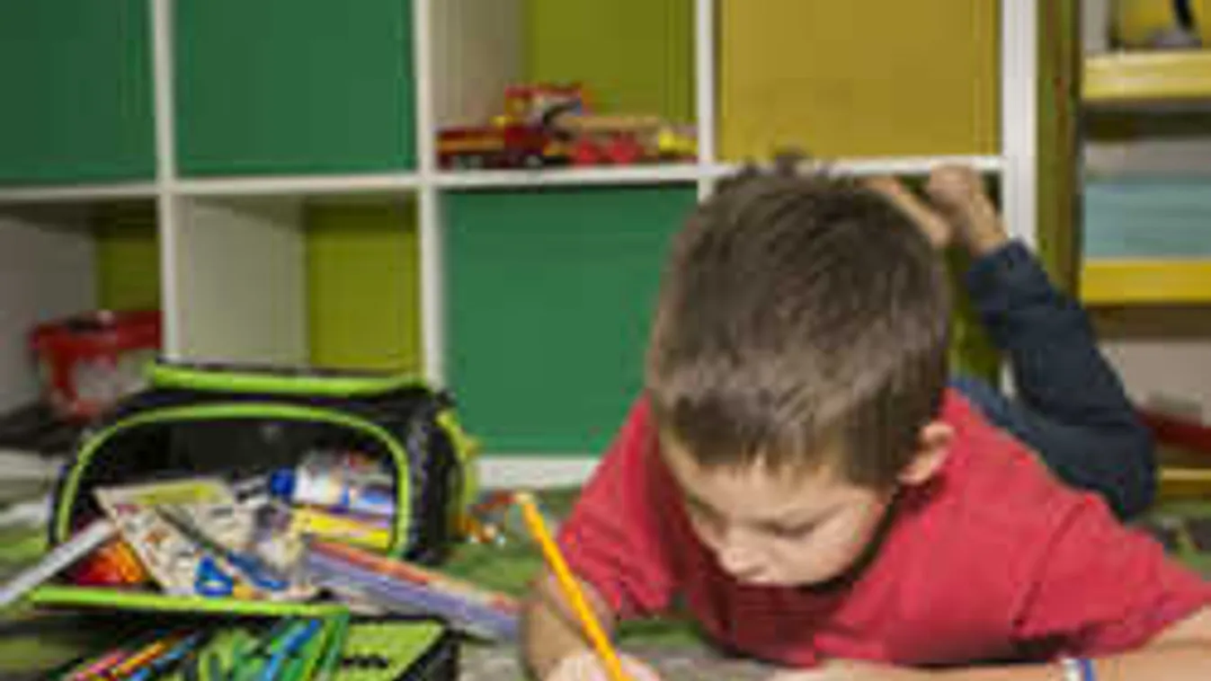 Tízezreket spórolhat, aki okosan vásárol tanszereket!