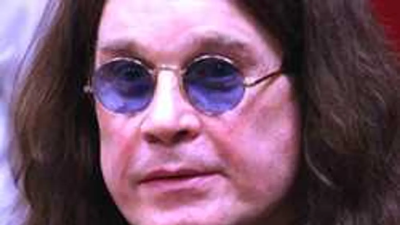 Meglepő diagnózist közöltek az orvosok az énekessel: "Ön egy mutáns"