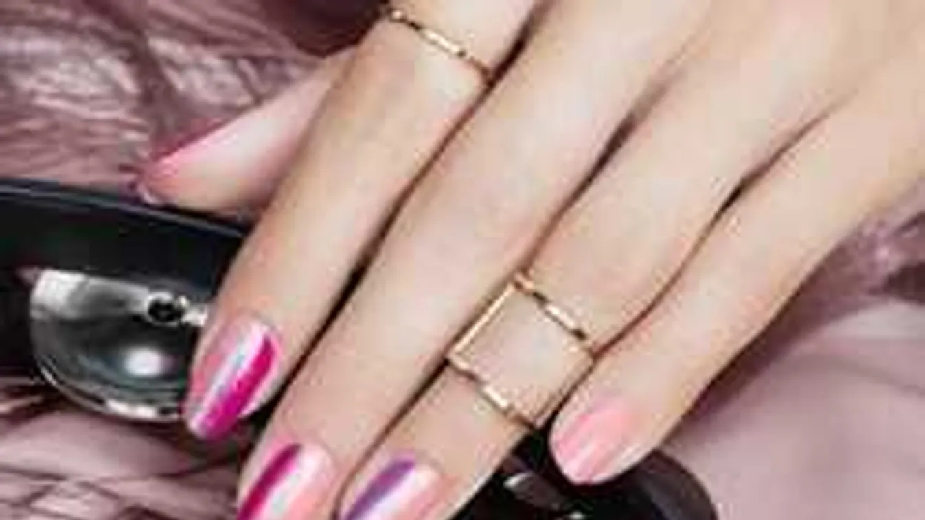 Lélegzetelállító a tavaszi körömdivat! Nagyot újítottak a tervezők