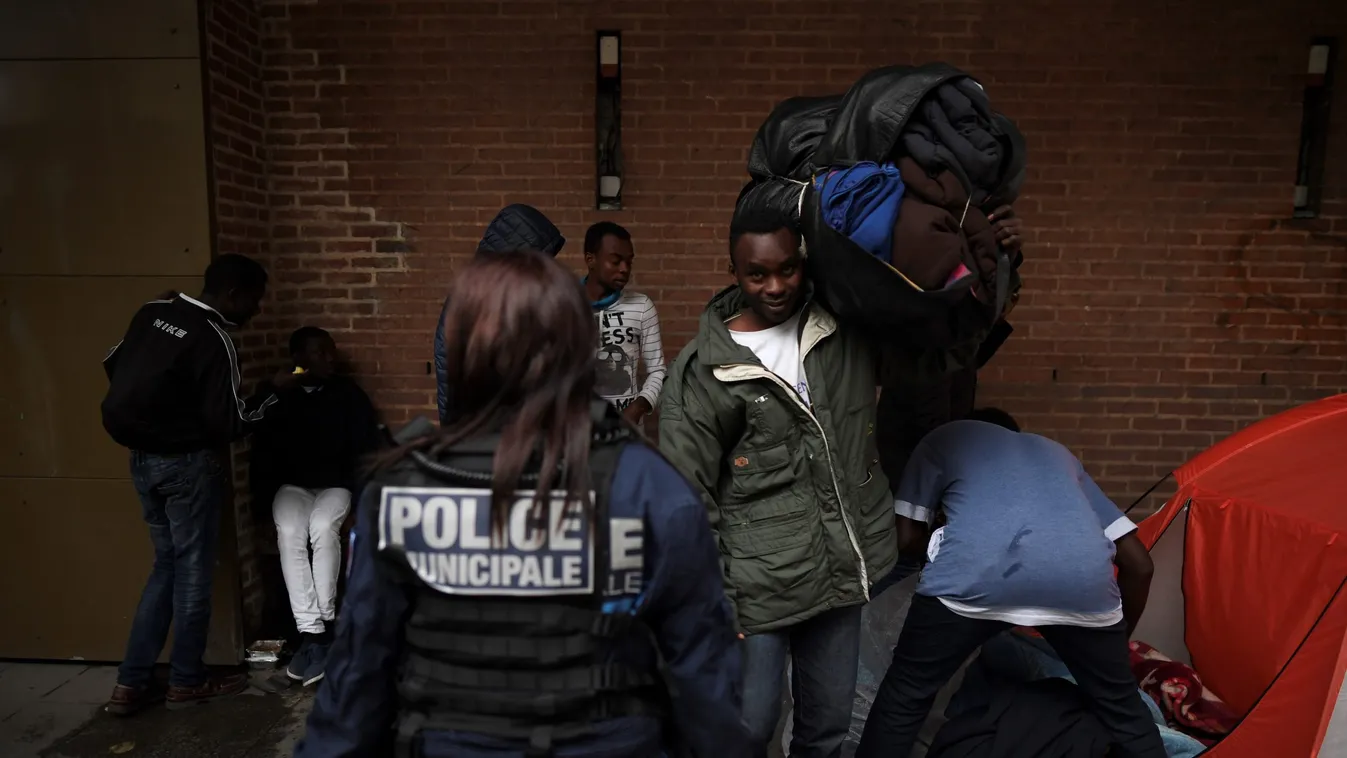 A fehér emberek meséjének tartják a migránsok a koronavírust