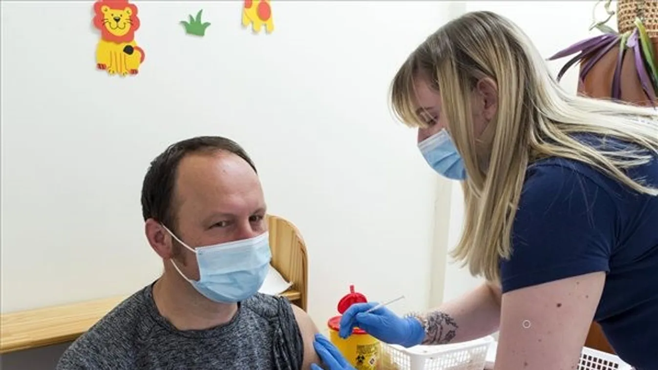 Szükséges lehet a 3. oltás? A szakember válaszol