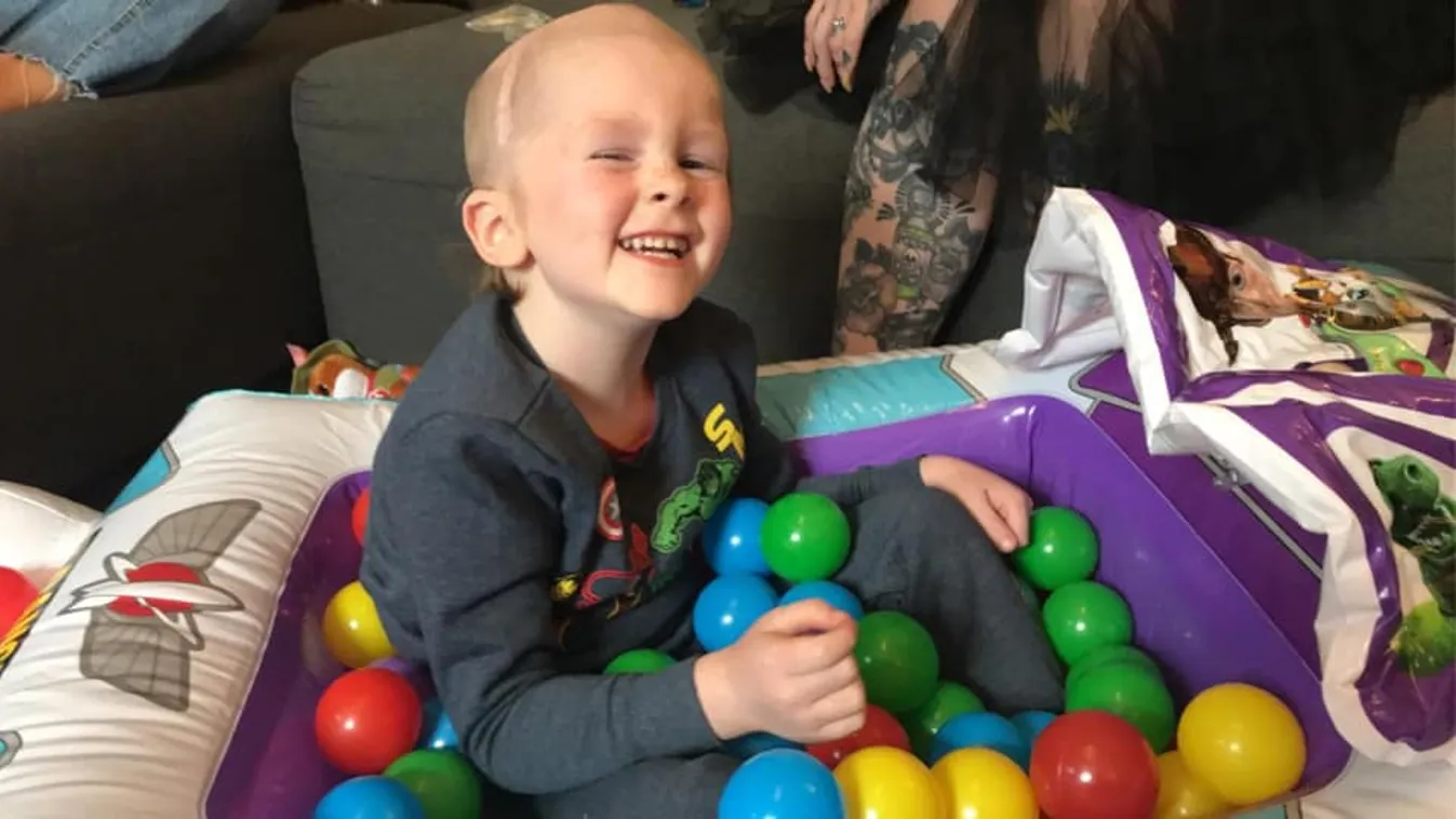 Megszakad a szív: a család most ünnepli a karácsonyt, mert kisfiuknak már csak 3 hete van hátra