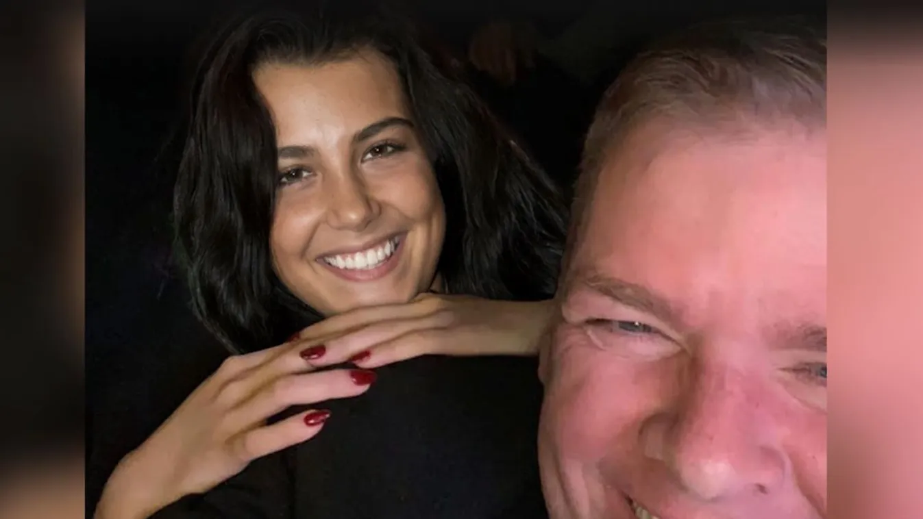 Lebuktak, nyilvános helyen látták Tóth Andit és Schmuck Andort – videó