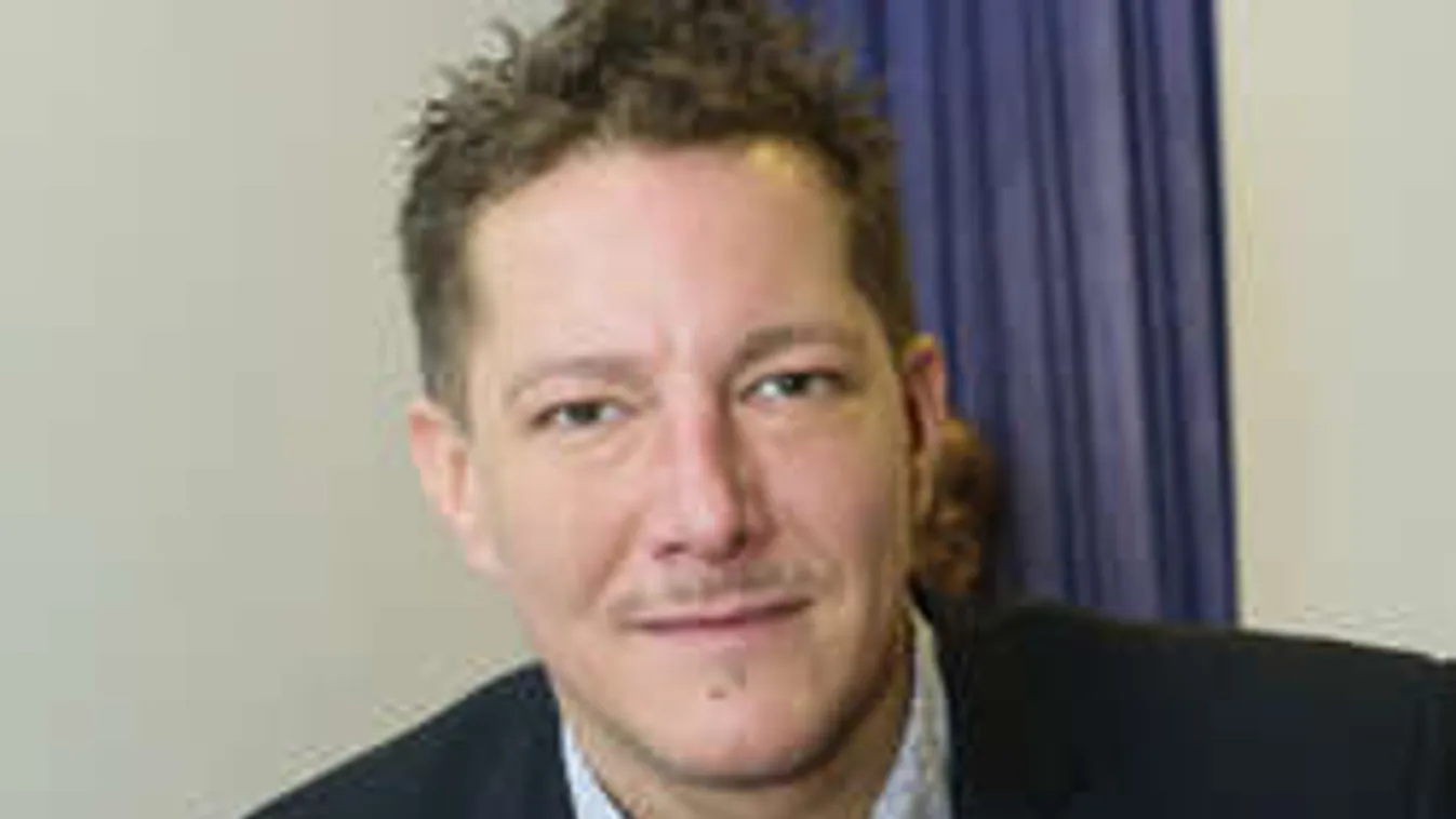 Friss: Súlyos balesetet szenvedett a színpadon Németh Kristóf!