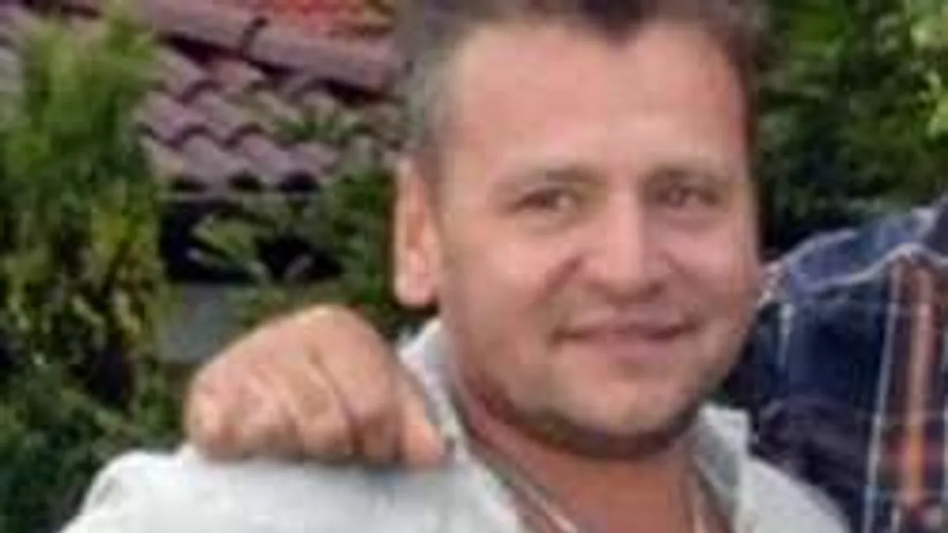 Férfimellet villantott az Operett sztárja! - FOTÓ!