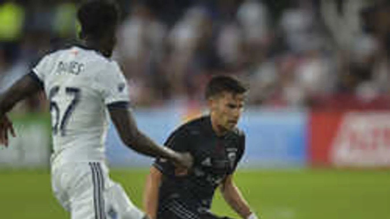 Örökre megemlegeti! Rooney ünnepelte a magyar csatárt