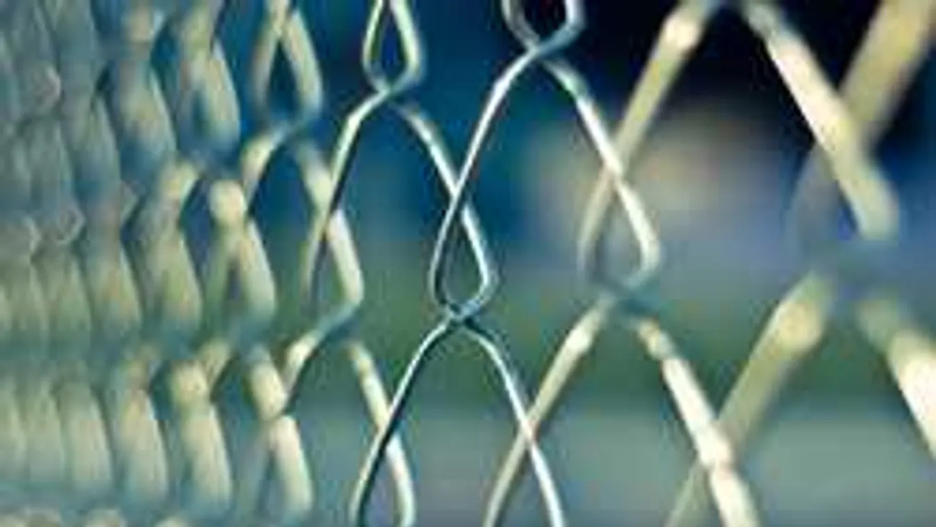 Félholtra verte kisfiát, mégis hazavárja élettársát Piroska