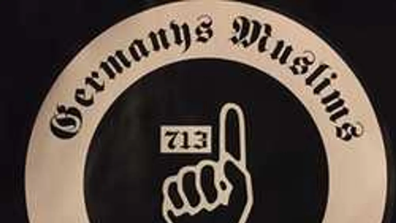 Motoros muszlim bandák tartják rettegésben a lakókat