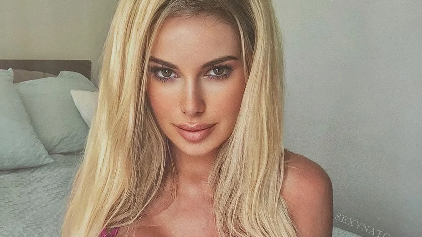 Fantasztikus keblek, ledobta a melltartót a vadóc színésznő