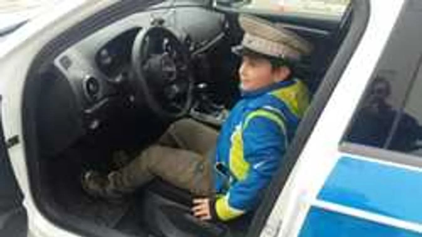 Megható levelet küldött egy magyar kisfiú a rendőröknek, így reagáltak