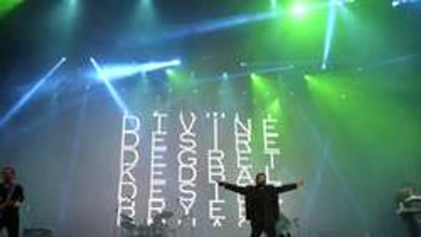 Ökökké fiatalon! Retro-sztárok búcsúztak a Puskás Stadionban