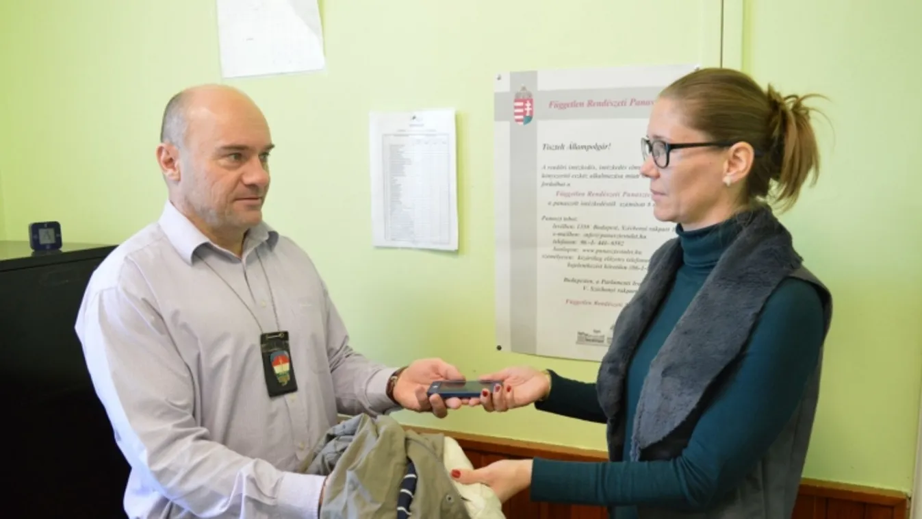 Kilopta a kabátokat az értékmegőrzőből, majd hatalmasat bakizott az egri nő