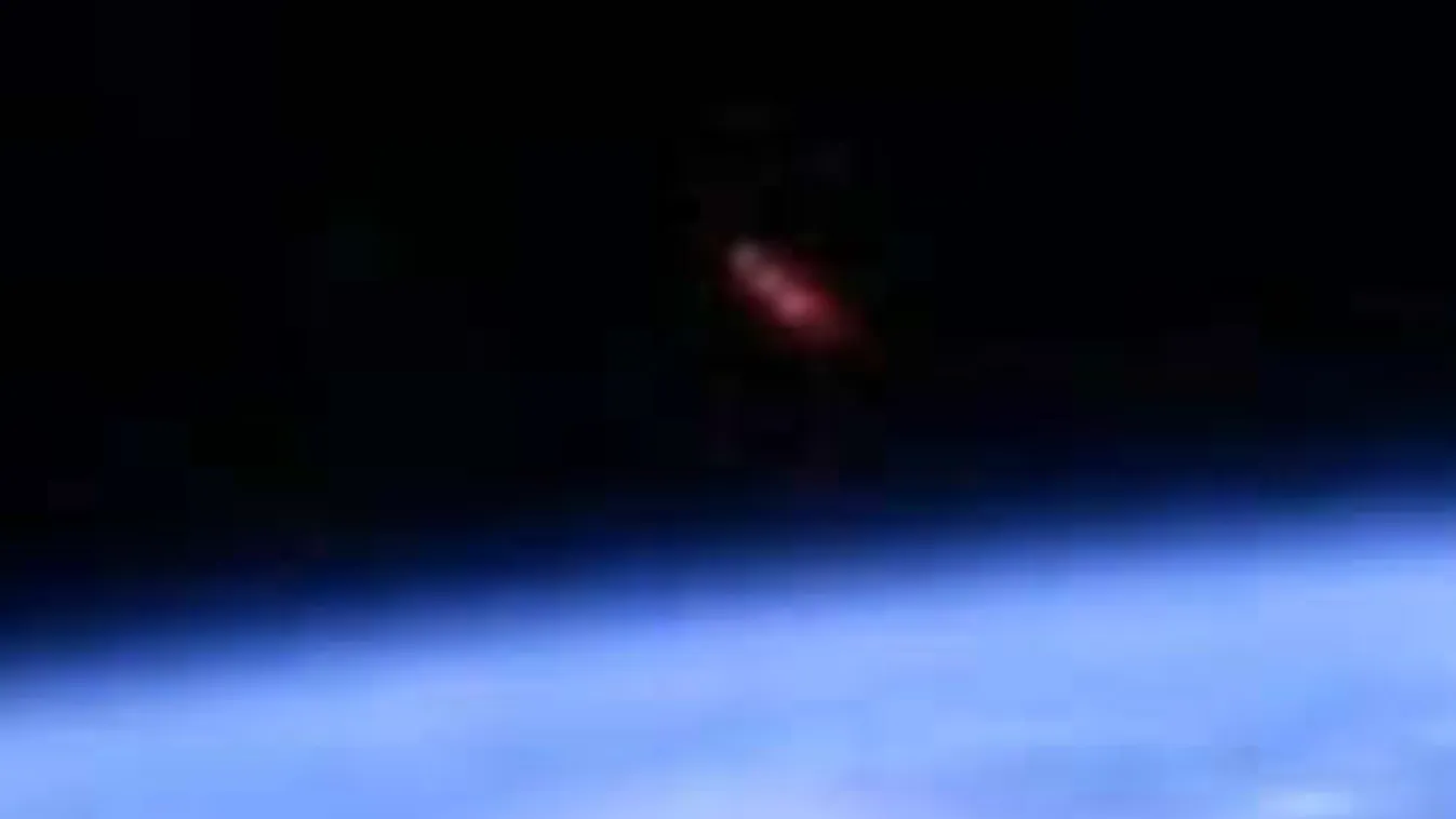 Menekülnek a földönkívüliek: újabb rejtélyes tárgy hagyta el a Földet!