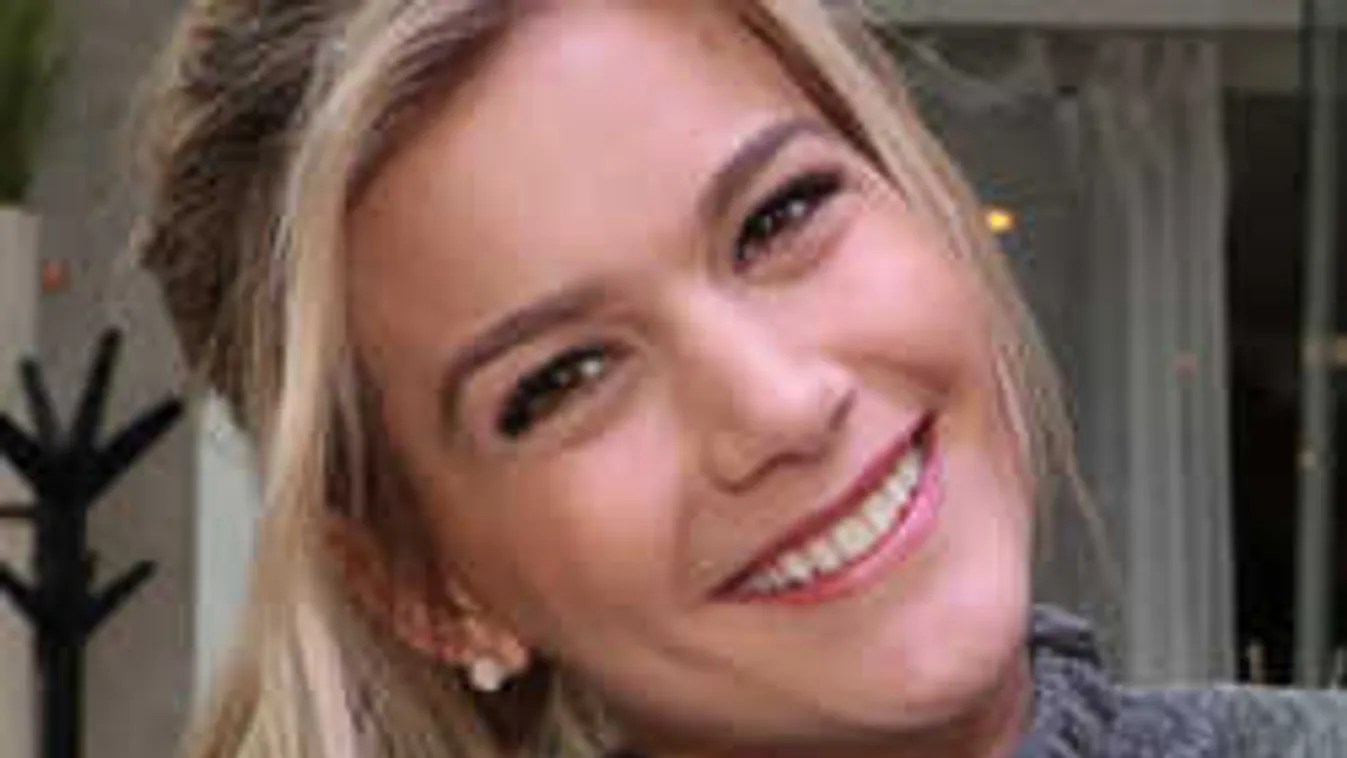 Fűzőben mutatta meg magát Weisz Fanni