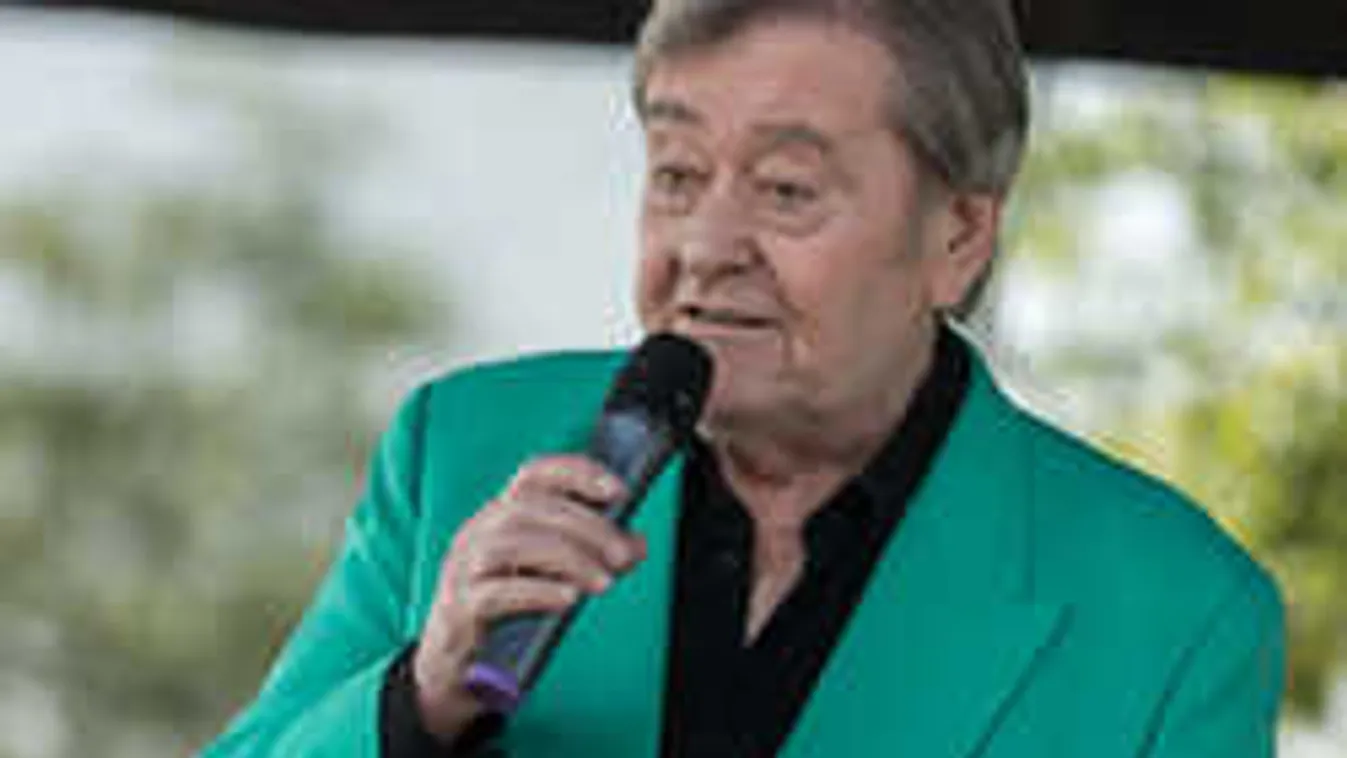 Fotók a temetőből: Így készülnek Koós János temetésére