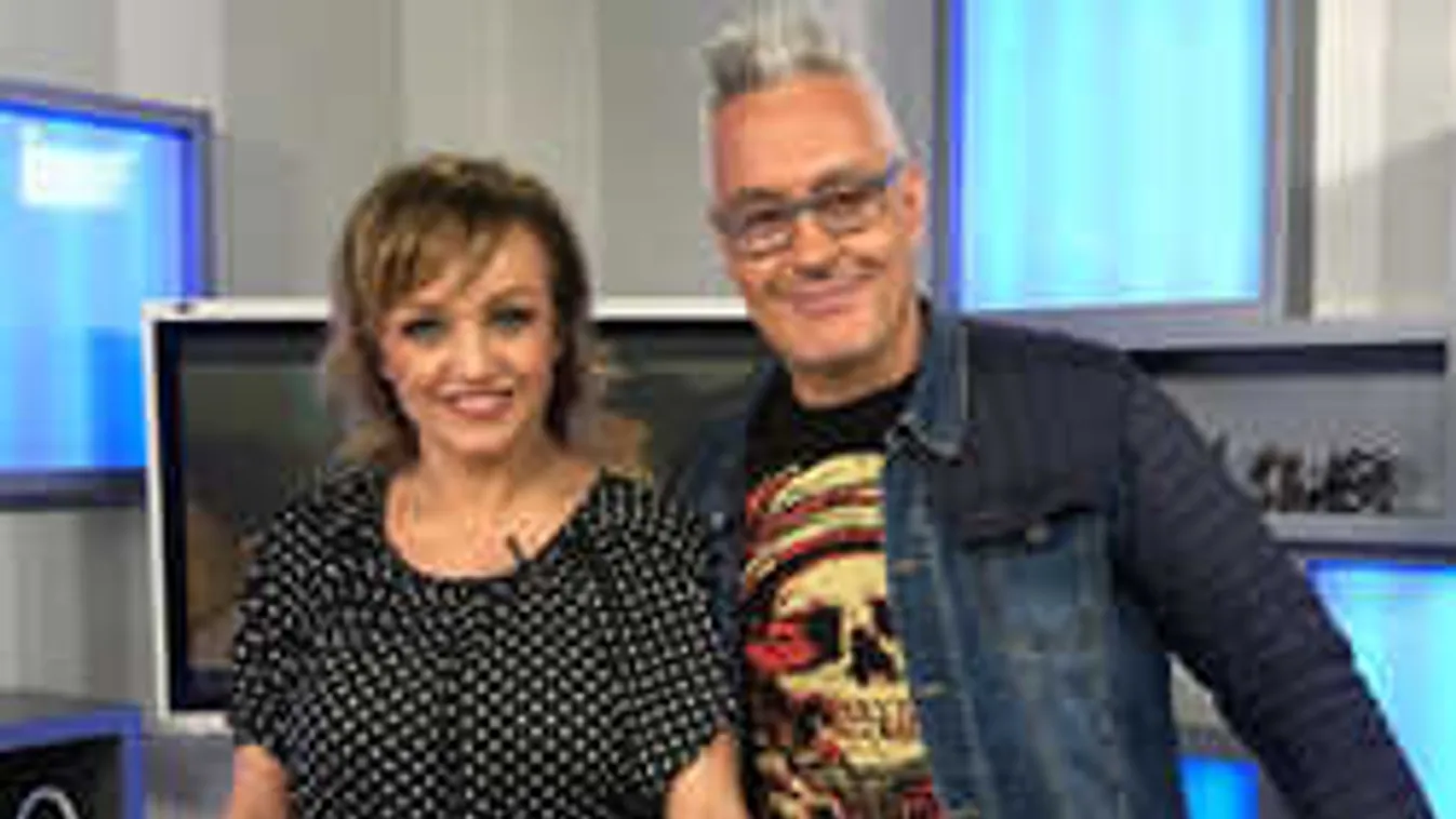 Szandi rockzenére vált?!