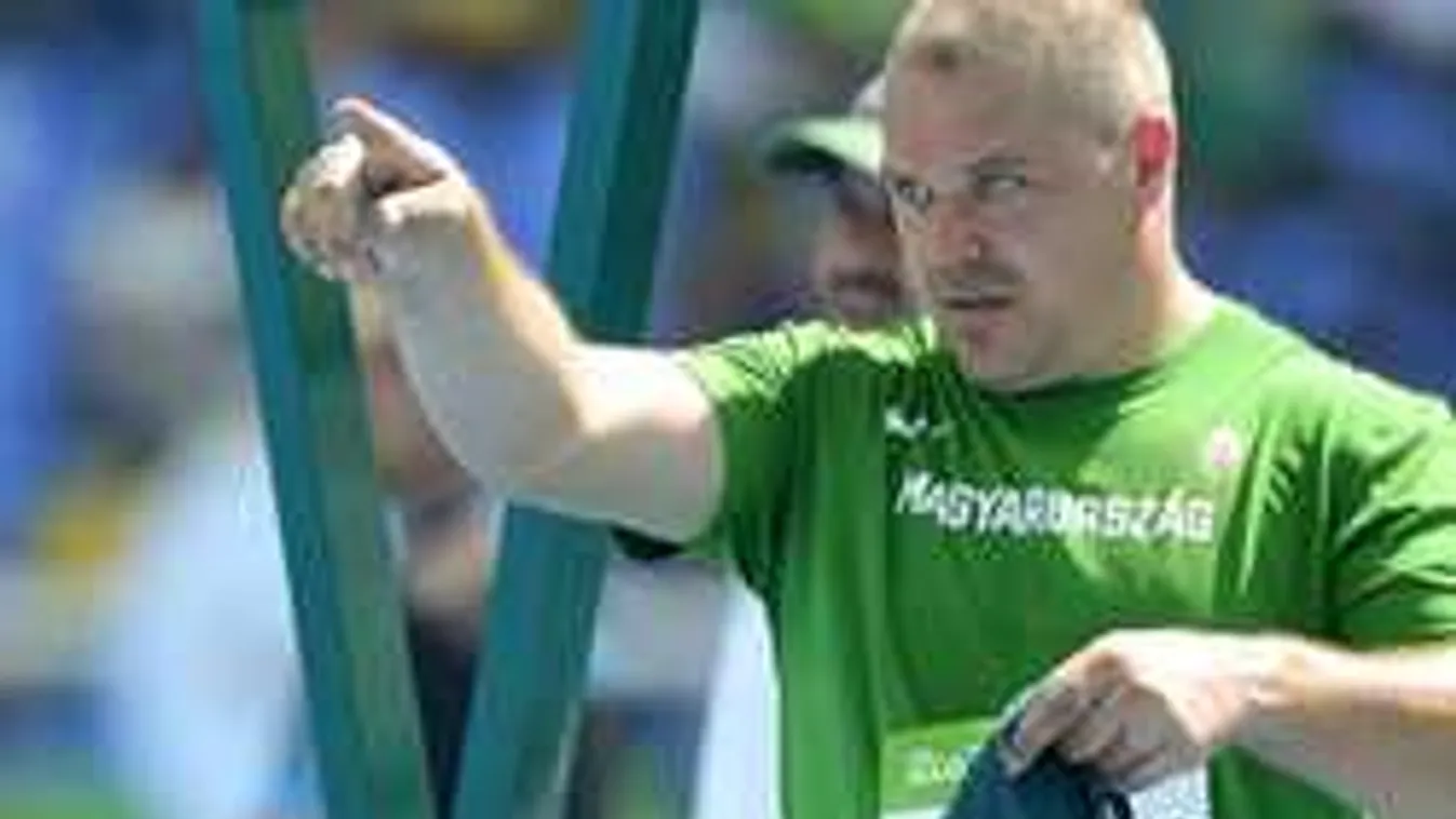 Már üldözik a tolvajt, aki összetörte bajnokunk kocsiját