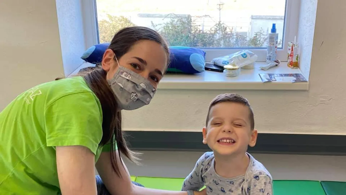 „Nagyon büszkék vagyunk rá” – megható videót mutatott az SMA-s Levente anyukája