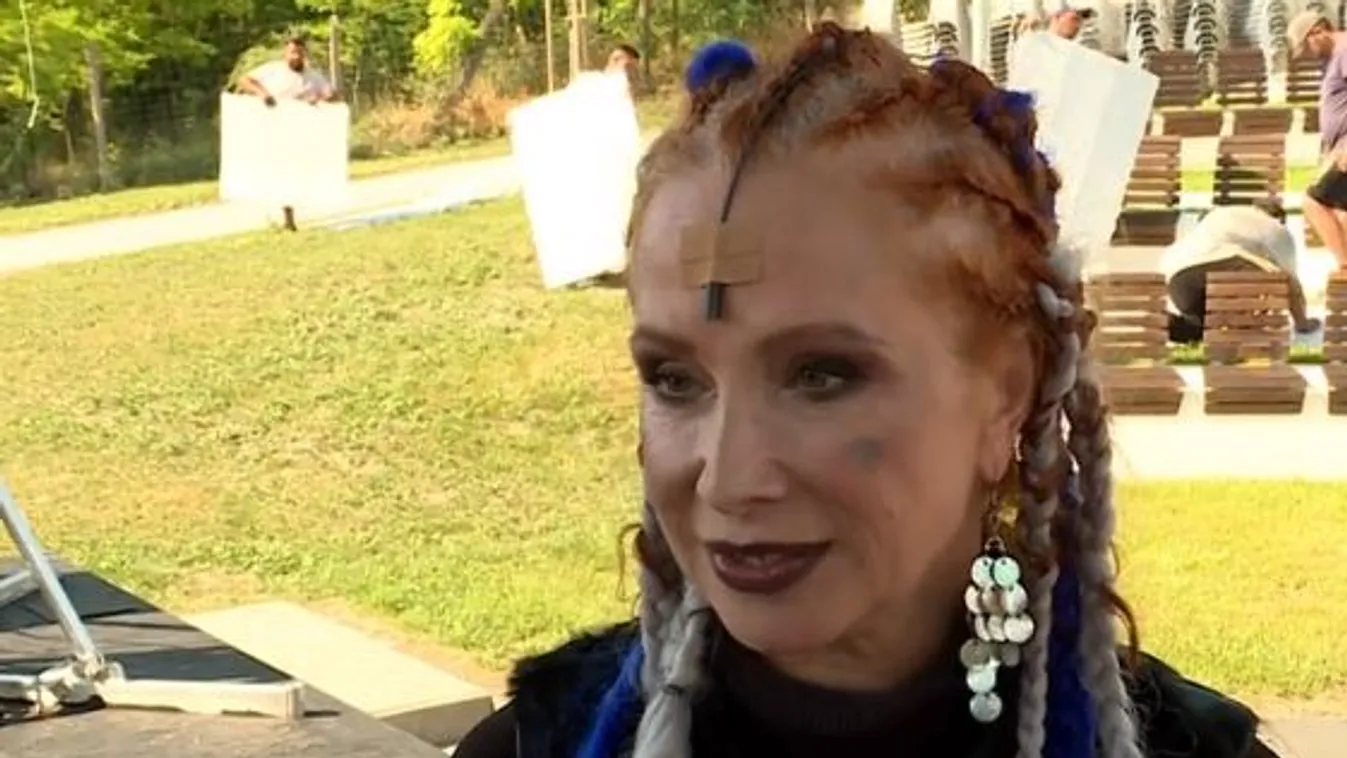 Befejezte a civil munkát: újra színpadra áll Détár Enikő!