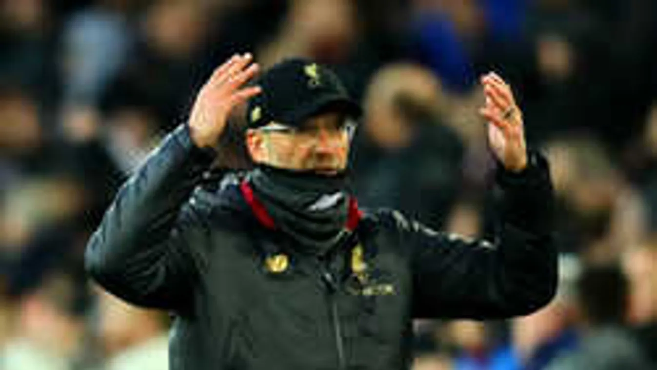 Lehet ennél rosszabb? Egyre kínosabb, amit a sztáredző művel