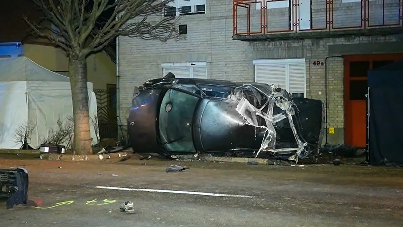 Nagy erővel vonultak a mentők: heten vesztették életüket, miután virágüzletbe csapódott egy autó – Videó