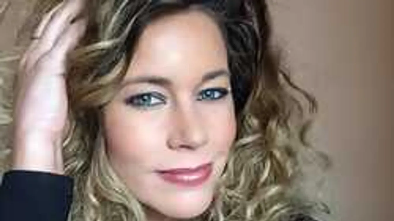 Sosem volt még ilyen dögös Baukó Éva - Szuperszexi fotó