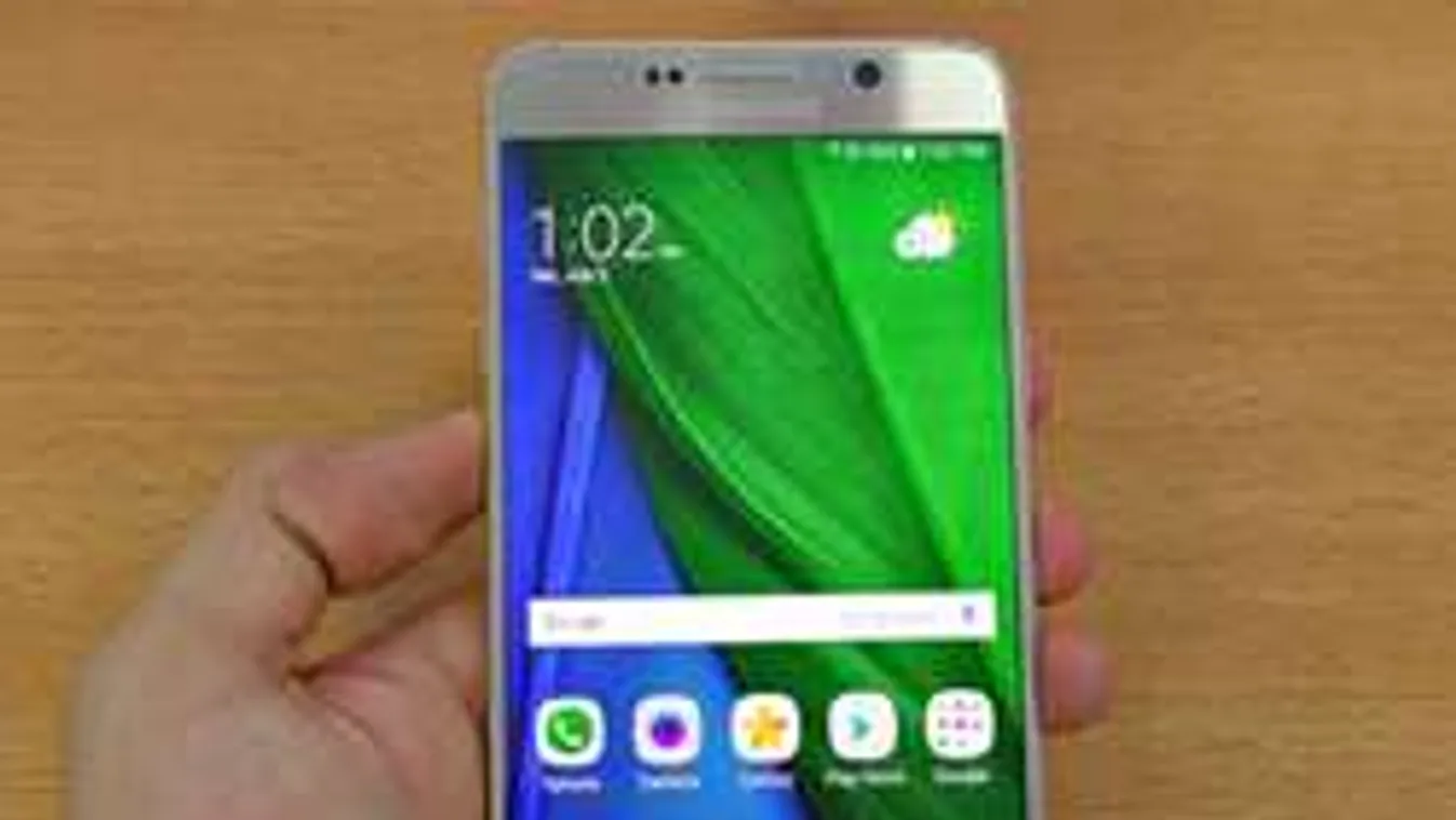 Kisfiú kezében robbant fel az új csúcsmobil