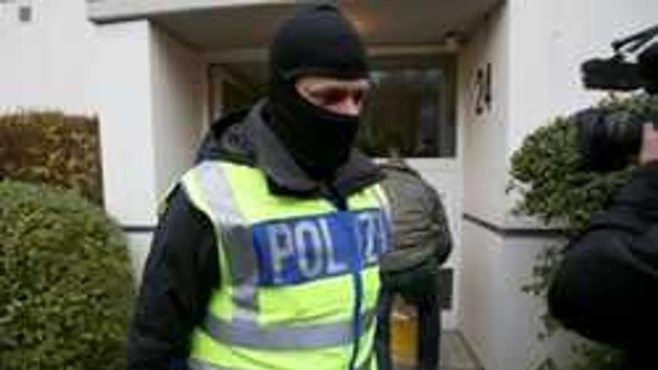 "Hitetlen" volt a 70 éves német néni. Ezért fojtotta meg a "menekül"