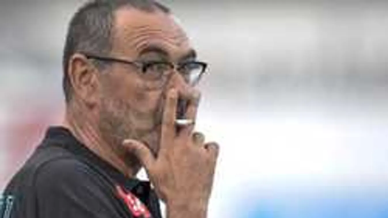 Undorító dolgot tett a fociedző, ezt miért engedik?