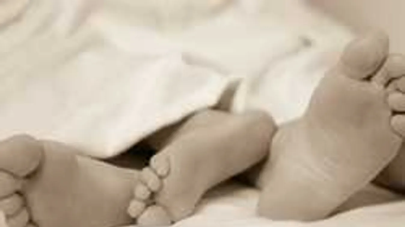 Dagad a botrány: kiderült, a mosdóban orálozott az ittas tanárnő