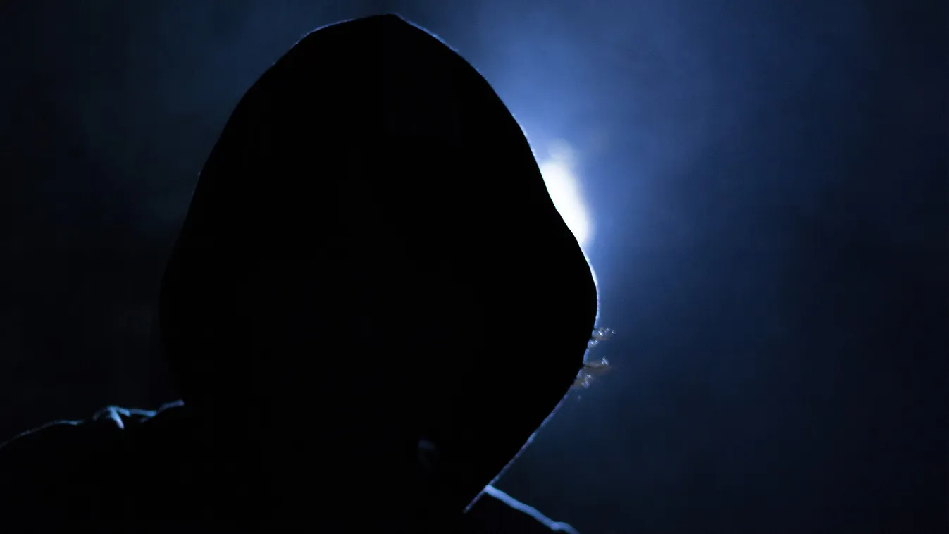 Több száz gyermekpornográf kép: 63 éves férfi bukott le mocskos titkával