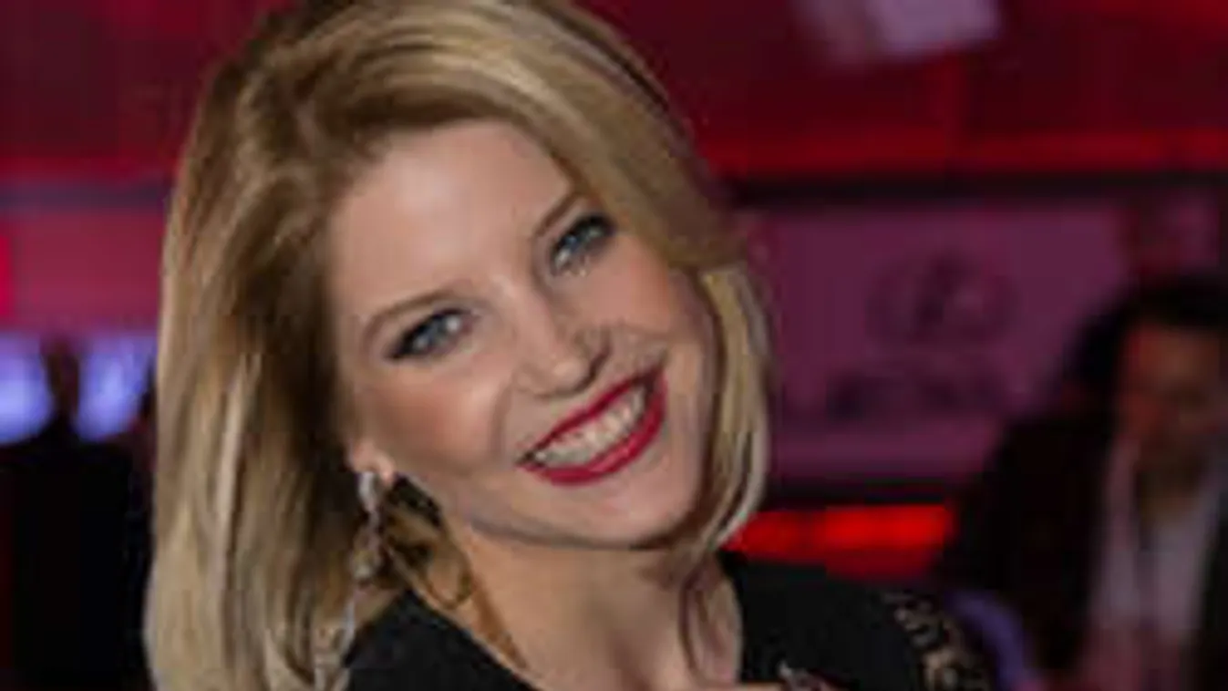 Kiderült az igazság Szabó Zsófi esküvőjéről!