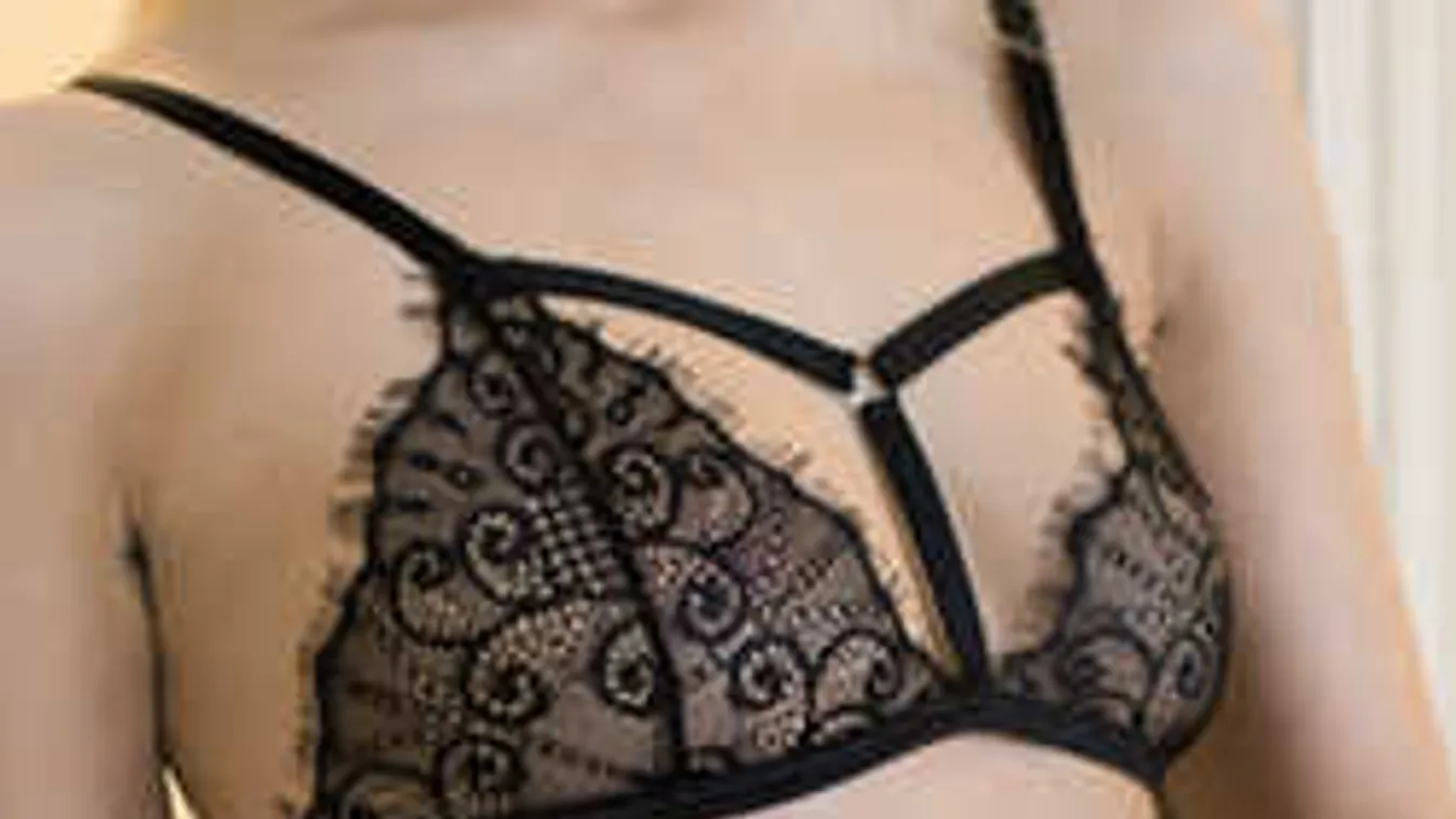 Ilyen bizarr dolgot még nem láttál, új helyre került a női mell