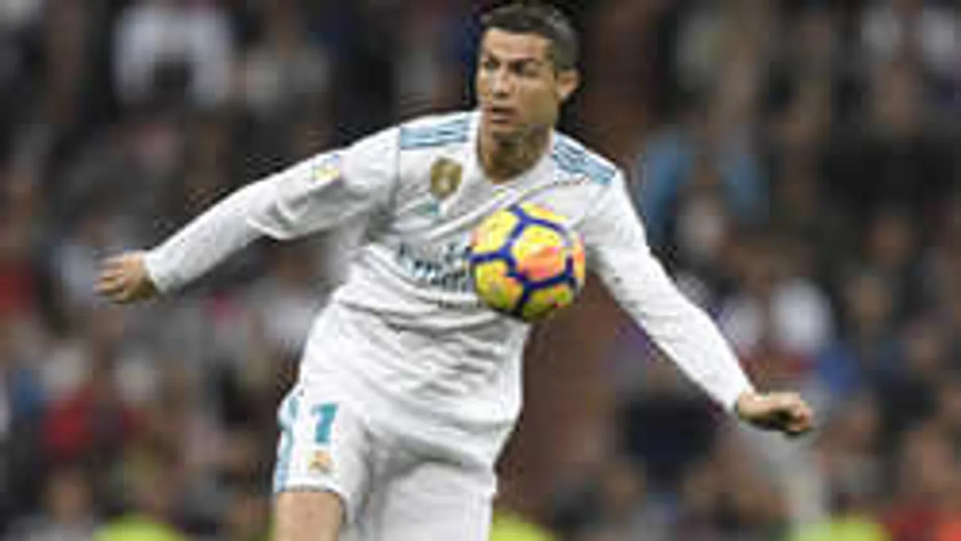 Fülledt jelenet, Ronaldo összebújt a fürdőben a barátnőjével