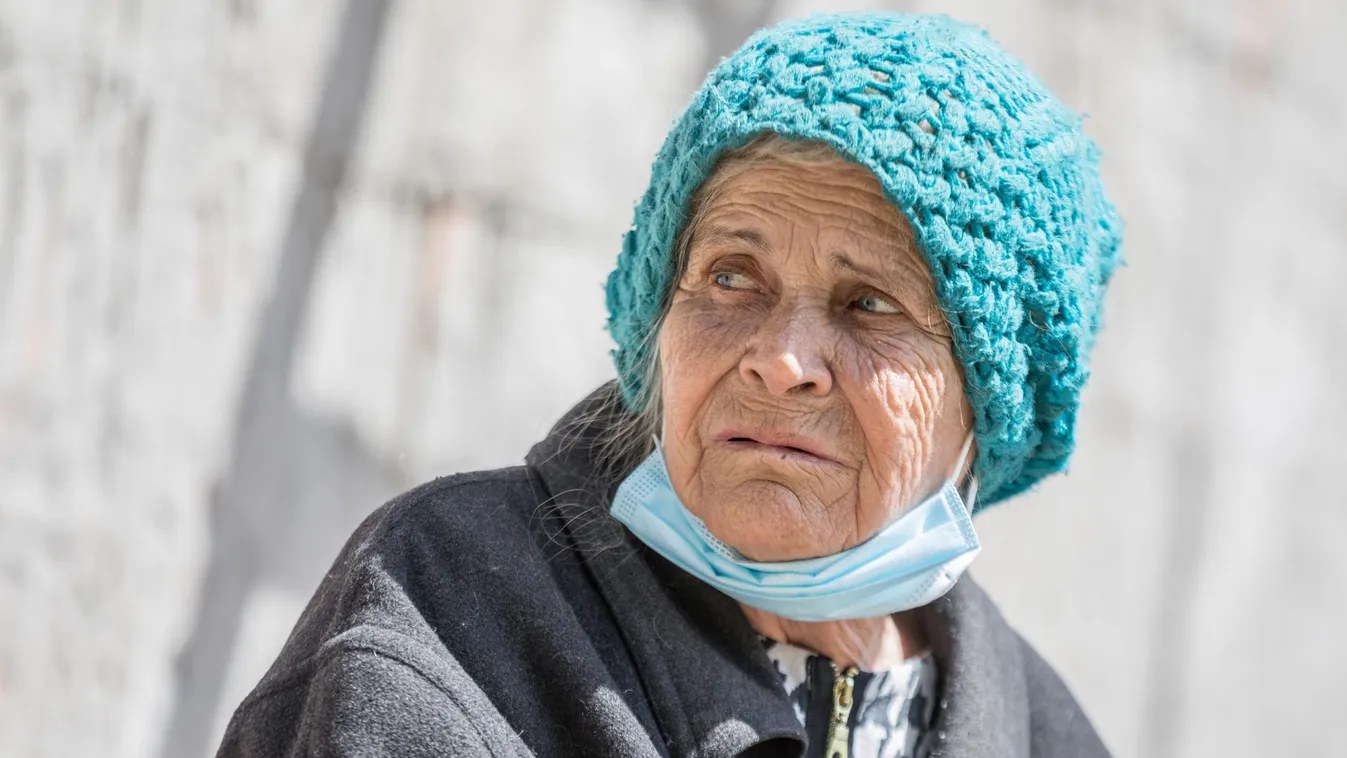 Brutális összegű csekket kapott Szilágyi özvegye