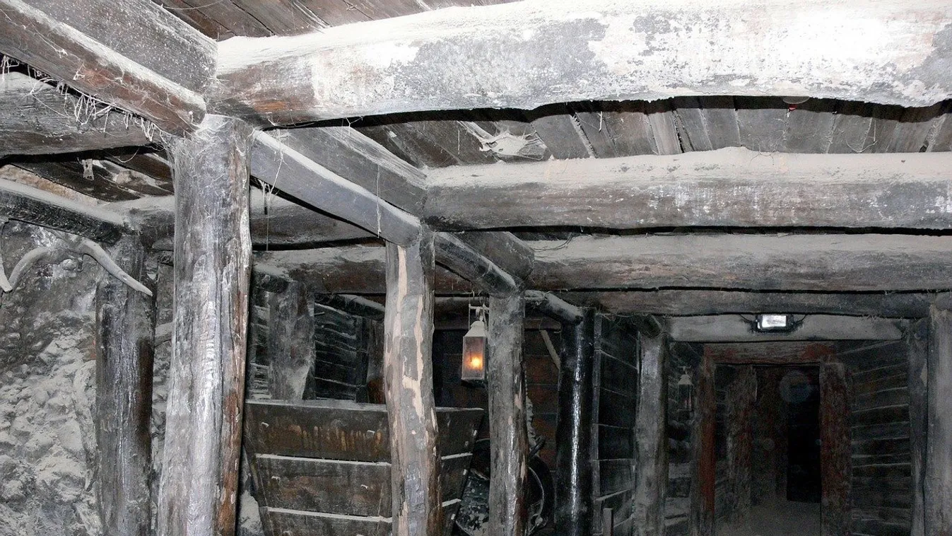 Beomlott egy szénbánya, többen a föld mélyén rekedtek